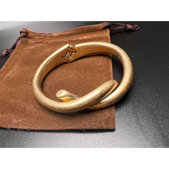 Twisted Hinged Bracelet - Picture 4 of 6